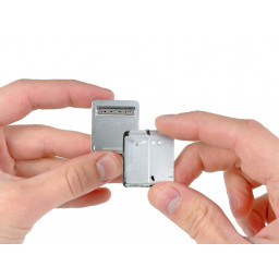 Замена зажима для ремня iPod Shuffle 4-го поколения